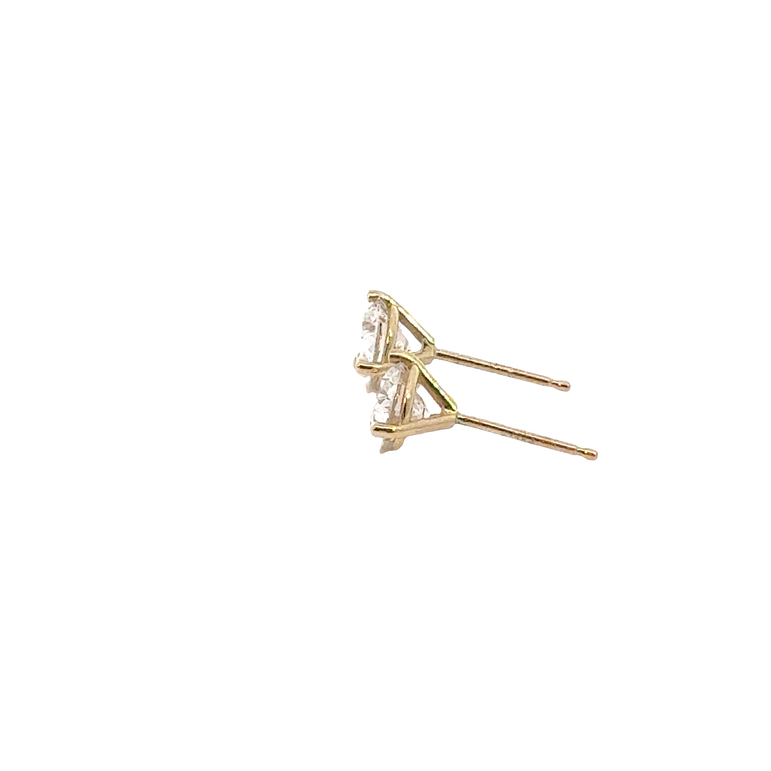 Three-Prong Round Diamond Stud Earrings in Yellow Gold