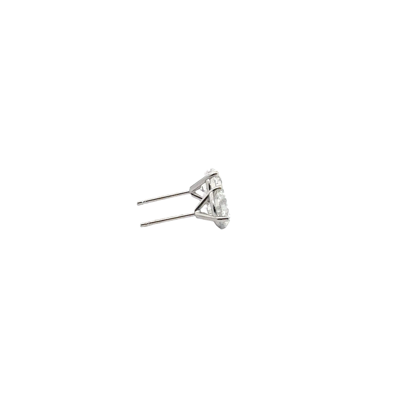 Round Diamond Stud Earrings in White Gold