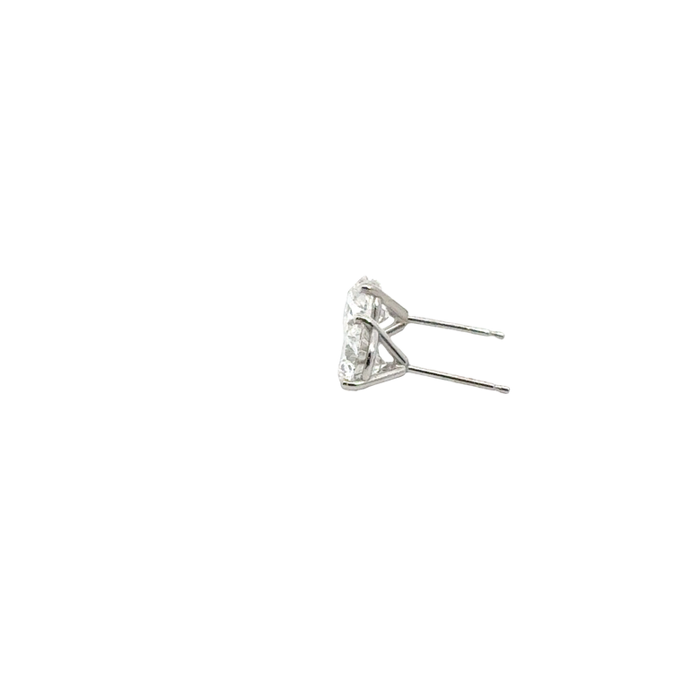 Round Diamond Stud Earrings in White Gold