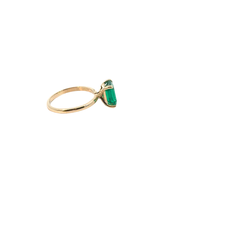 Emerald Cut Emerald Solitaire Ring in Yellow Gold
