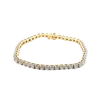 Classic Diamond Tennis Bracelet in Yellow Gold