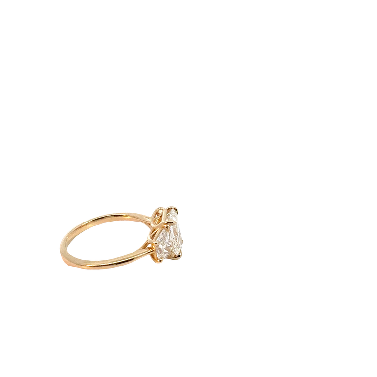 Three-Stone Diamond Ring in Yellow Gold