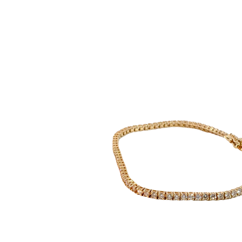 Classic Diamond Tennis Bracelet in Yellow Gold
