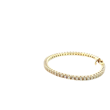Classic Diamond Tennis Bracelet in Yellow Gold