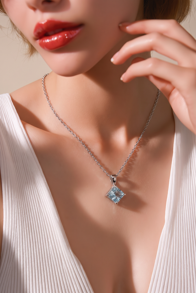 Kite-Set Aquamarine Pendant Necklace in White Gold
